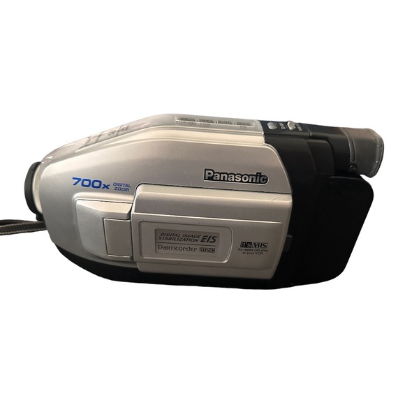 Panasonic PV-L354D Camcorder Palmcorder VHS C 700x Digital Zoom 20X Optical Zoom - Picture 2 of 8